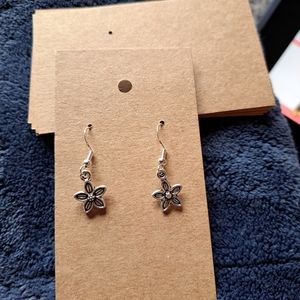 💜Mini flower earrings